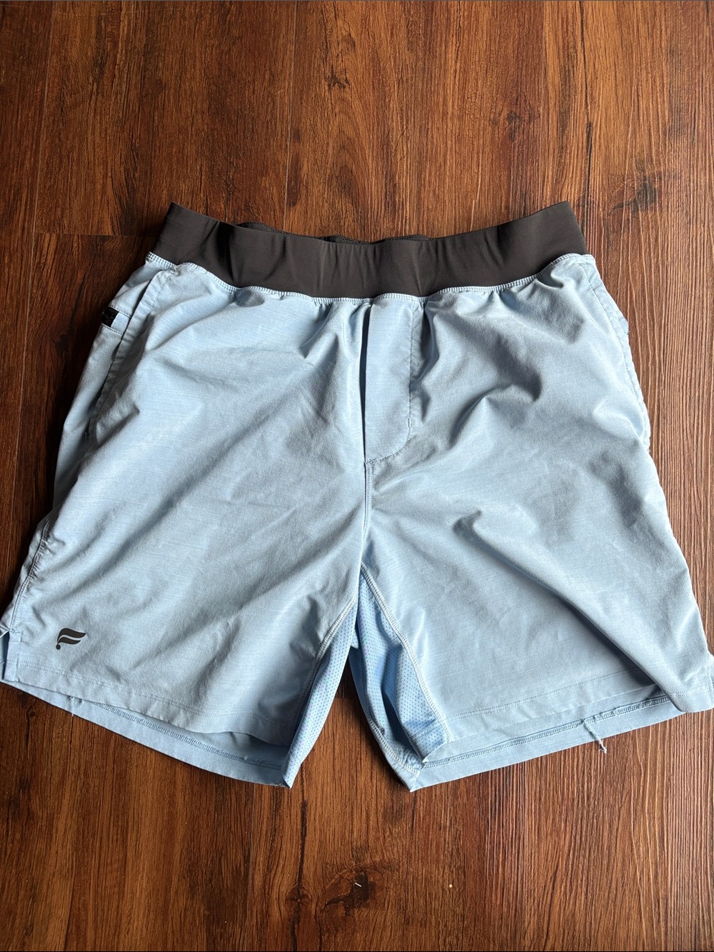 Men’s Fabletics Light Blue 7 inch lined Athletic Shorts